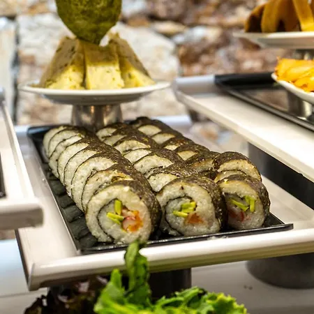 호텔 도하 테르말 헬스 앤 스파 5*