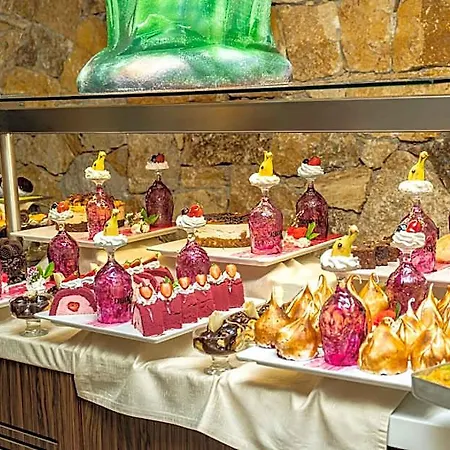 فندق دوغا ثيرمال هيلث آند سبا 5*